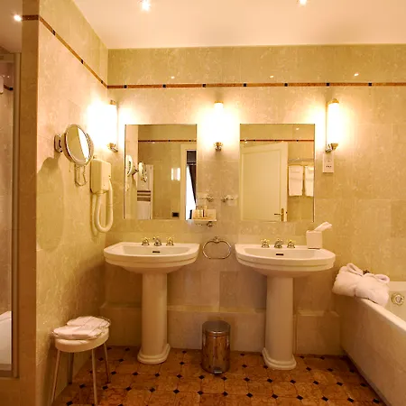 Chateau De Pizay Belleville-en-Beaujolais