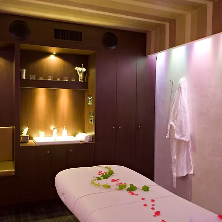 Chateau De Pizay Hotel